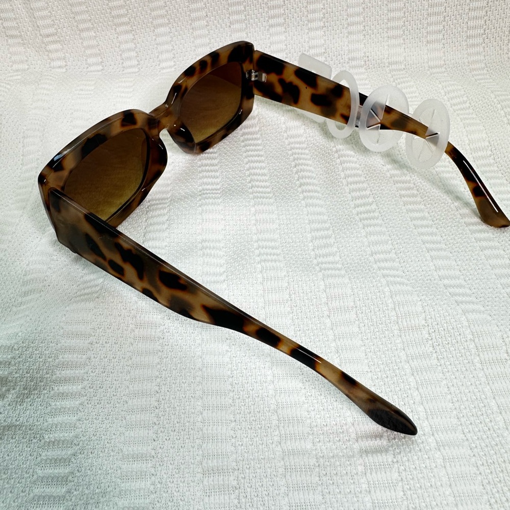 Tortoise Shell Sunglasses - Picture 5 of 6